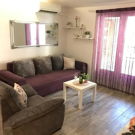 Apartman Antonio 게스트하우스 3*